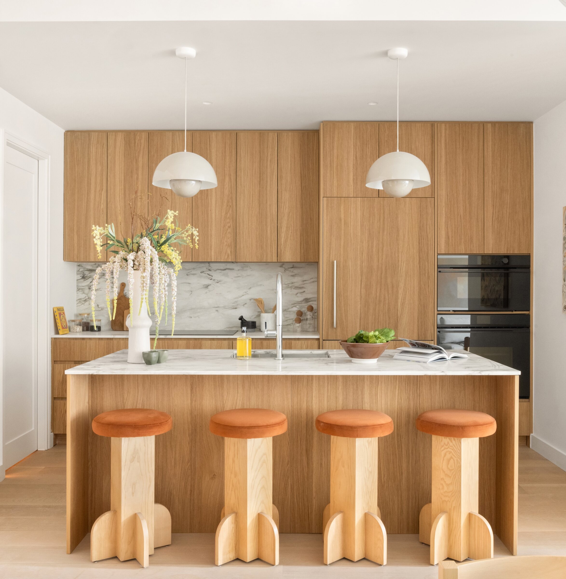 Oak and marble kitchen at 34 Garfield Place